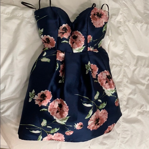 blue mini dress - Picture 2 of 5